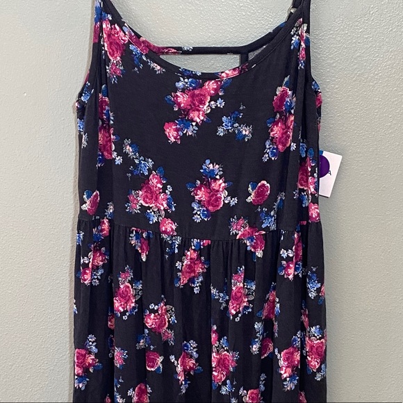 Floral Dress - Picture 2 of 3